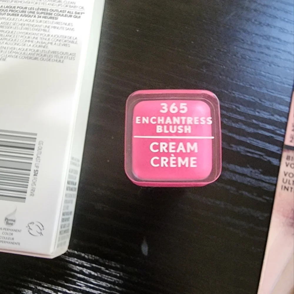 Covergirl Mascara and 2 Covergirl lipsticks - Picture 6 of 7
